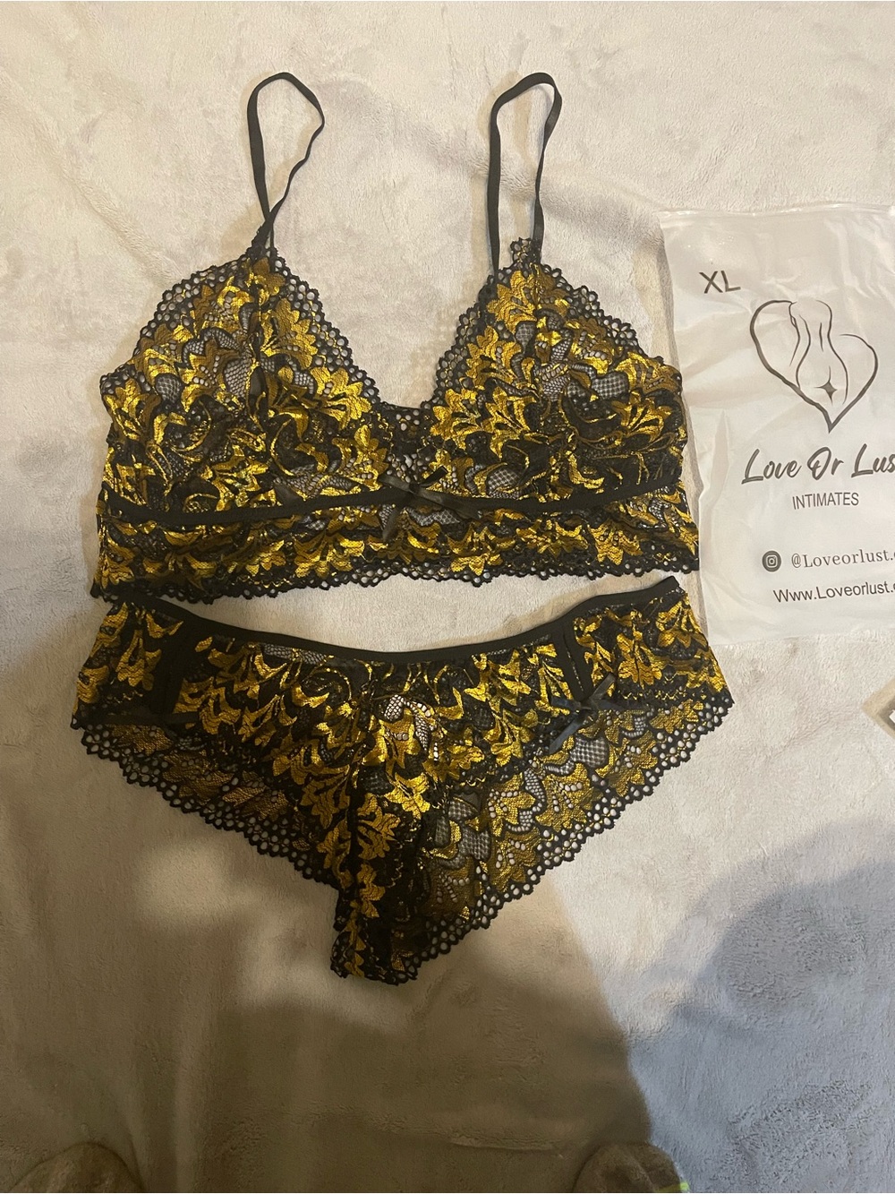 Size XL love or lust intimates 2piece bra/pantie set